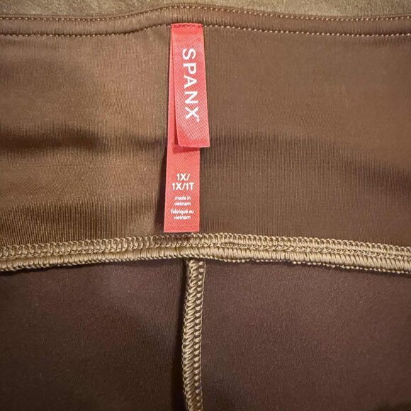 NWT Spanx Faux Suede Leggings Rich Caramel 1X Plus Size Slimming High Rise Pant - Picture 9 of 14